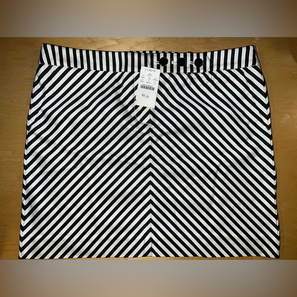 J. Crew Black & White Chevron Striped Mini Skirt - Size 8